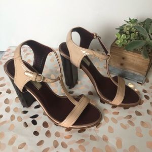 Nina Ricci Pink Salmon Shiny Leather Sandals